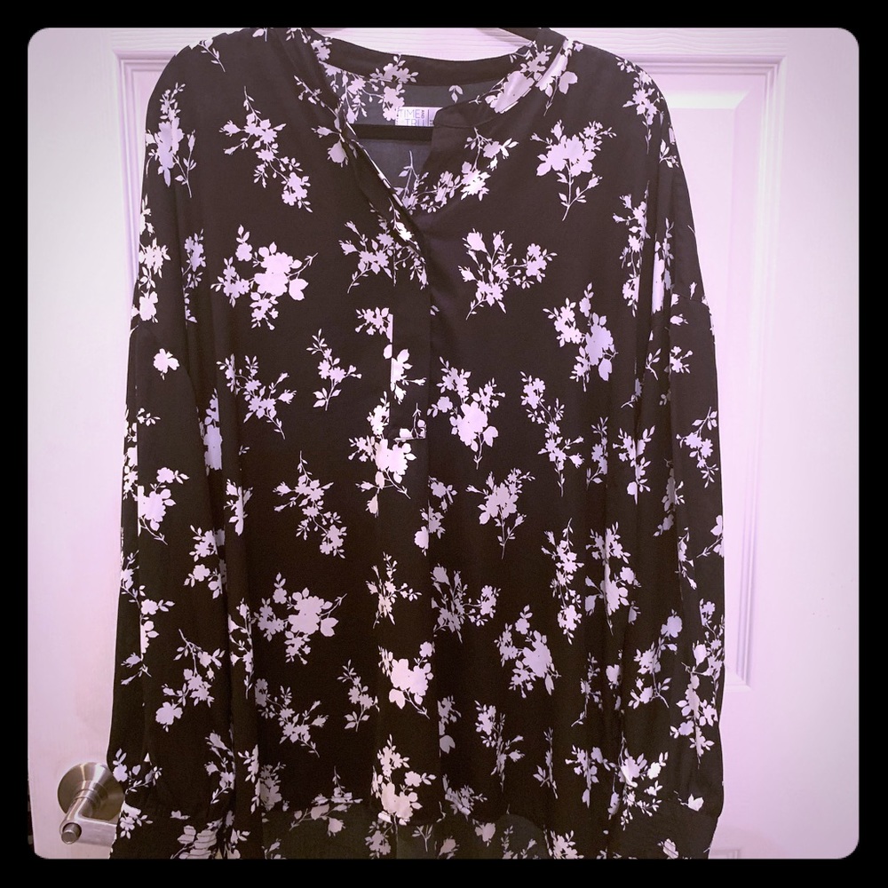 Black & white floral blouse